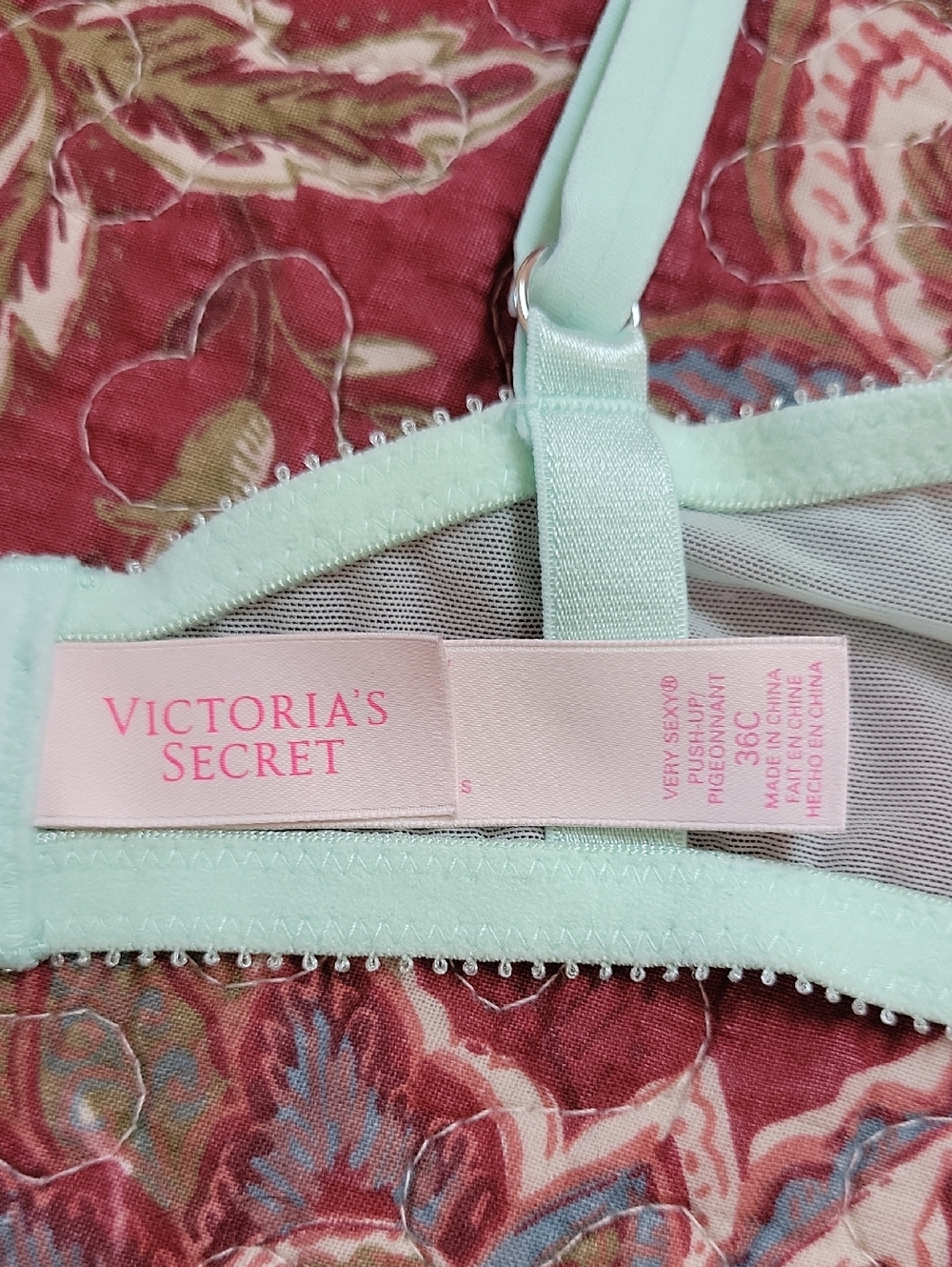 EUC- Victoria’s Secret ‘Very Sexy Bombshell’ Push-Up w/Swarovski Crystals - Picture 3 of 5